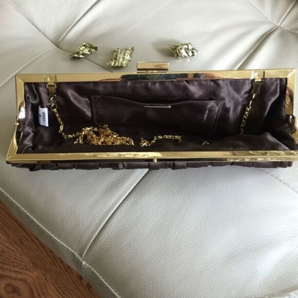 🎉Last deal 🎉Cache brown & Gold clutch - Picture 3 of 4